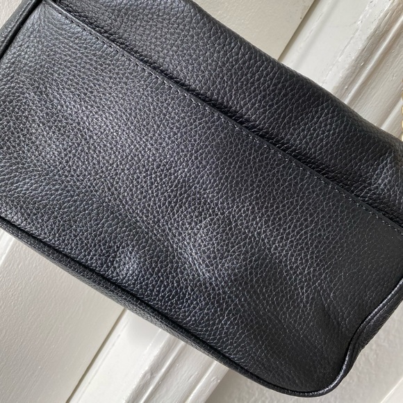 Michael Kors Fulton Small Shoulder Leather Bag - Picture 5 of 11